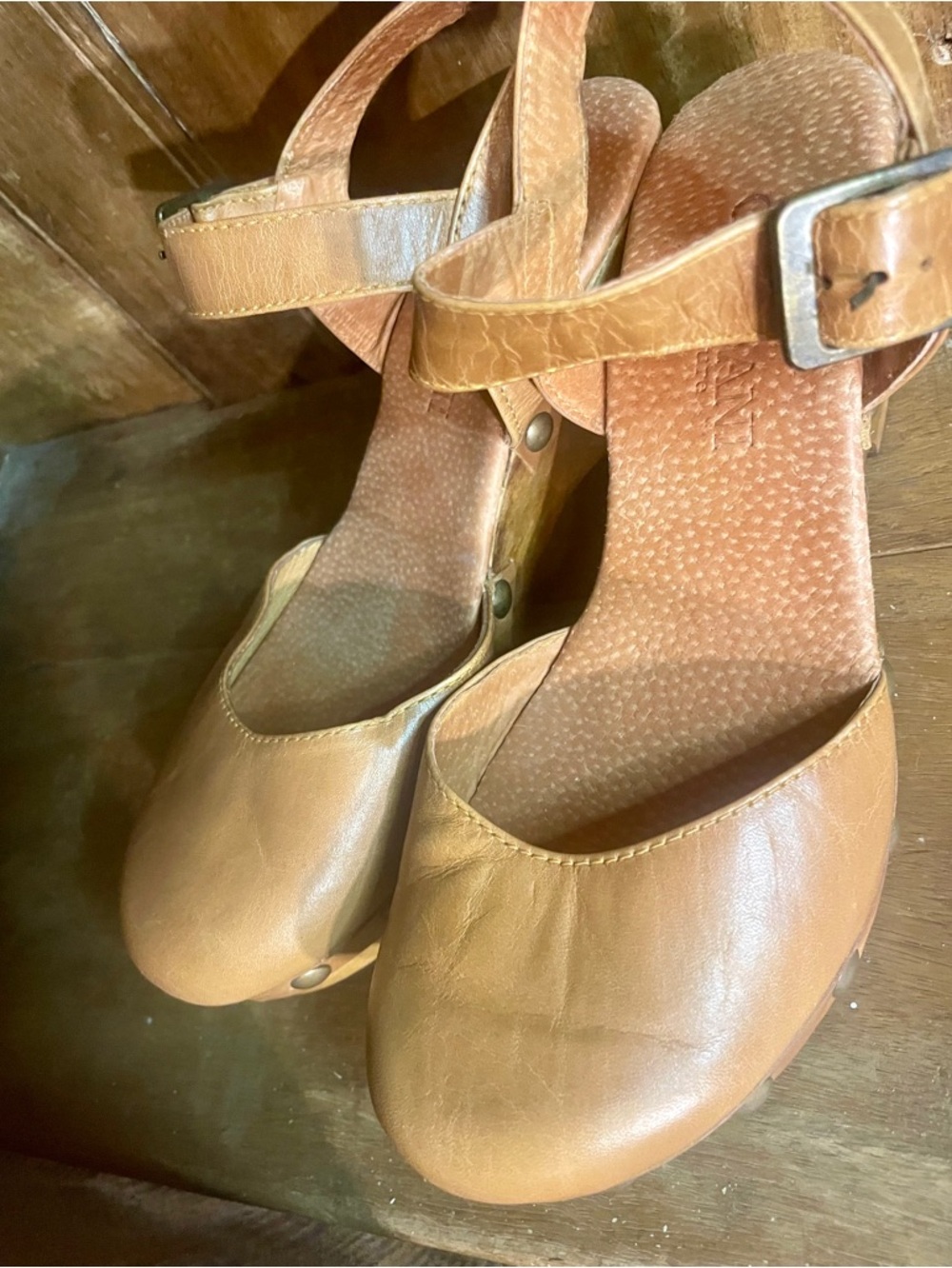 Cordani Zori Tan Leather Wooden Heeled Clogs - Picture 5 of 7
